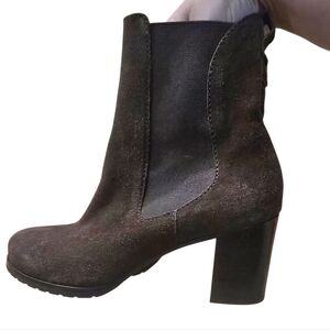Cole Haan Brown Suede Bootie With Thick Heal In Size 10